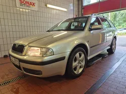 Silber Gebraucht 2003 Skoda Octavia Ambiente Kombi | 4.490 €