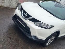 Weiß Gebraucht 2014 Nissan Qashqai 360º SUV | 7.500 € (Guter Preis)
