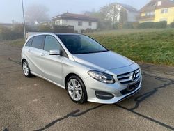 Silber Gebraucht 2015 Mercedes B200 Van / Kleinbus | 14.790 € (Fairer Preis)