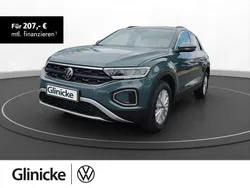 Petroleum blue metallic Neu 2025 VW T-Roc Life SUV | 30.970 € (Etwas zu teuer)