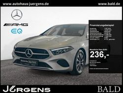 Iridiumsilber metallic Gebraucht 2024 Mercedes A180 Limousine | 29.880 € (Fairer Preis)
