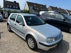 Silber Gebraucht 1998 VW Golf IV Kleinwagen | 1.999 €