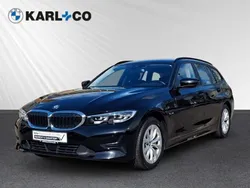 Schwarz Gebraucht 2022 BMW 330e Advantage Kombi | 28.878 € (Fairer Preis)