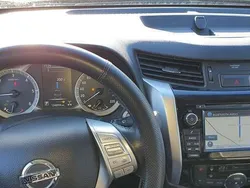 Grau Gebraucht 2018 Nissan Navara Tekna Abholung | 25.900 € (Fairer Preis)