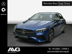 Blau Gebraucht 2024 Mercedes A200 Premium Limousine | 29.990 € (Guter Preis)