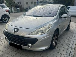 Grau Gebraucht 2006 Peugeot 307 Limousine | 3.700 € (Fairer Preis)