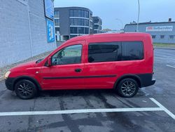 Rot Gebraucht 2006 Opel Combo Van / Kleinbus | 1.750 € (Fairer Preis)