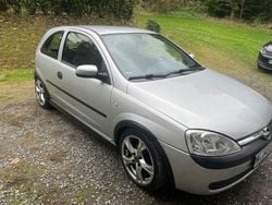 Silber Gebraucht 2003 Opel Corsa Limousine | 1.600 € (Fairer Preis)