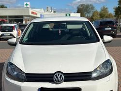 Weiß Gebraucht 2009 VW Golf VI Kleinwagen | 2.900 € (Fairer Preis)