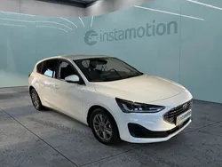 Weiß Gebraucht 2023 Ford Focus Titanium | 24.120 € (Superpreis)