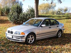 Grau Gebraucht 2001 BMW 318 Limousine | 1.700 € (Superpreis)