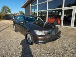 Braun Gebraucht 2012 Mercedes C180 Limousine | 6.900 € (Superpreis)