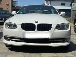 Weiß Gebraucht 2010 BMW 320 Cabriolet Cabrio | 8.700 € (Fairer Preis)