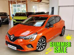 Orange Gebraucht 2023 Renault Clio V Zen Limousine | 14.990 € (Fairer Preis)