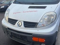 Weiß Gebraucht 2014 Renault Trafic Van / Kleinbus | 2.499 €