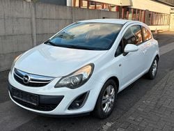Weiß Gebraucht 2011 Opel Corsa Kleinwagen | 2.100 € (Guter Preis)
