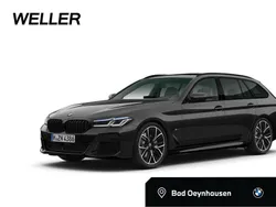 Black sapphire (schwarz) Gebraucht 2022 BMW 540 M Sport Kombi | 39.350 € (Guter Preis)