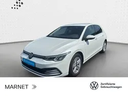 Oryxweiß perlmutteffekt Gebraucht 2023 VW Golf VIII Life Limousine | 25.190 € (Guter Preis)