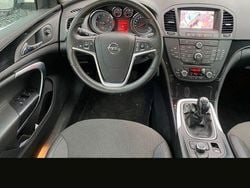 Grau Gebraucht 2010 Opel Insignia Selection Limousine | 6.700 € (Fairer Preis)