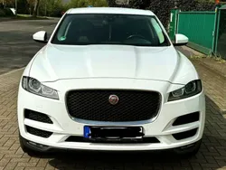 Weiß Gebraucht 2016 Jaguar F-Pace Prestige SUV | 13.399 €