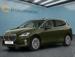 Grün Neu 2025 BMW 220 Active Tourer Van / Kleinbus | 51.599 € (Teuer)