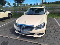 Beige Gebraucht 2014 Mercedes E200 Limousine | 6.900 €
