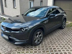 Grau Gebraucht 2023 Mazda MX30 Touring SUV | 17.999 € (Guter Preis)