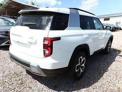 Grand white grand white grand white Neu 2025 Ssangyong (KGM) Torres SUV | 26.051 €