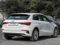 Ibisweiß Gebraucht 2022 Audi A3 Sportback e-tron Design Limousine | 23.360 € (Guter Preis)