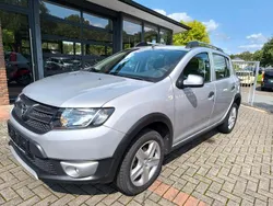 Silber Gebraucht 2016 Dacia Sandero Prestige Kleinwagen | 9.000 € (Etwas zu teuer)