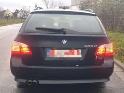 Tiefgruen Gebraucht 2009 BMW 525 Kombi | 2.590 € (Superpreis)