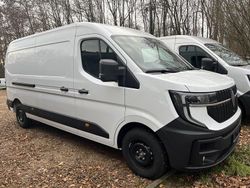 Silber Neu 2025 Renault Master Van | 38.990 € (Etwas zu teuer)