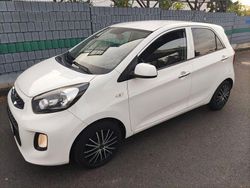 Weiß Gebraucht 2015 Kia Picanto Spirit Kleinwagen | 6.980 € (Fairer Preis)