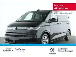 Deep black perleffekt Gebraucht 2024 VW T7 Life Van | 58.480 € (Fairer Preis)