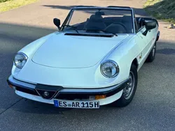 Weiß Gebraucht 1986 Alfa Romeo Spider Cabrio | 13.500 €