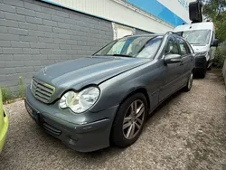 Grau Gebraucht 2006 Mercedes C200 Kombi | 1.200 €