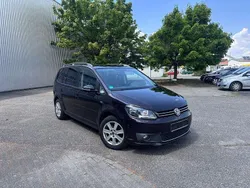 Schwarz Gebraucht 2013 VW Touran Life Van / Kleinbus | 5.950 € (Guter Preis)