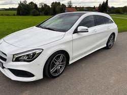 Weiß Gebraucht 2018 Mercedes CLA180 Shooting Brake AMG line Kombi | 18.500 € (Guter Preis)