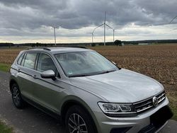Grau Gebraucht 2020 VW Tiguan SUV | 23.500 € (Guter Preis)