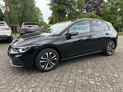 Deep black perleffekt Gebraucht 2021 VW Golf VIII United Limousine | 21.990 € (Fairer Preis)