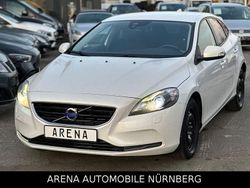 Crystal white Gebraucht 2015 Volvo V40 You! Limousine | 6.999 € (Fairer Preis)
