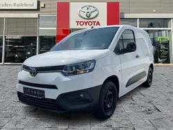 Schaumweiß Gebraucht 2022 Toyota Proace City Van | 17.990 € (Guter Preis)