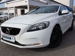 Ice white, solid Gebraucht 2017 Volvo V40 Kinetic Kombi | 10.790 € (Fairer Preis)