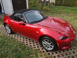 Rot Gebraucht 2017 Mazda MX5 Center-Line Cabrio | 18.300 € (Guter Preis)