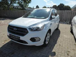 Frostweiß Gebraucht 2016 Ford Kuga ST-Line SUV | 14.290 € (Etwas zu teuer)