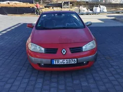 Rot Gebraucht 2004 Renault Mégane Cabriolet Cabrio | 750 € (Guter Preis)