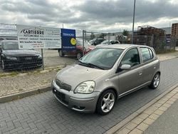 Grau Gebraucht 2005 Toyota Yaris Edition-S Kleinwagen | 2.499 € (Etwas zu teuer)