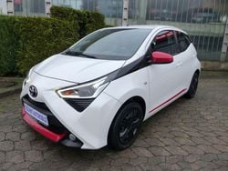 Weiß Gebraucht 2020 Toyota Aygo X-play Kleinwagen | 12.995 € (Fairer Preis)