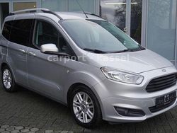 Silber Gebraucht 2018 Ford Tourneo Courier Titanium Van / Kleinbus | 11.999 € (Fairer Preis)