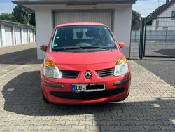 Rot Gebraucht 2004 Renault Modus Van / Kleinbus | 1.800 €